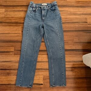 Abercrombie & Fitch The 90’s Straight Ultra High Rise Jeans